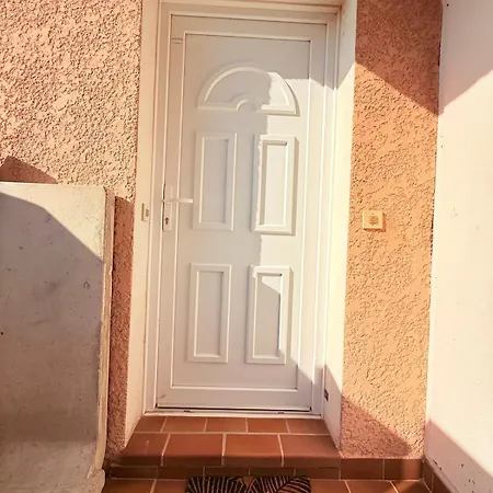 Grand Renove A 10 Pers Proche Plages Et Port Apartment Carqueiranne