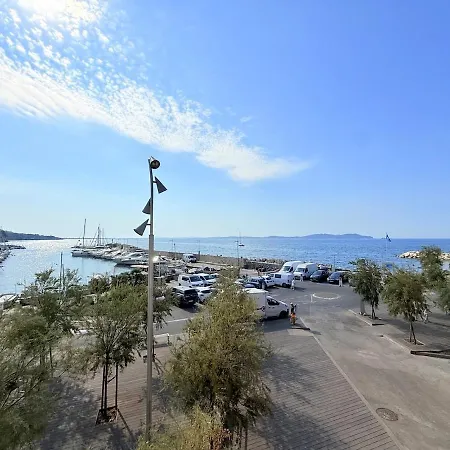Grand Renove A 10 Pers Proche Plages Et Port Apartment Carqueiranne