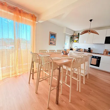 Grand Renove A 10 Pers Proche Plages Et Port